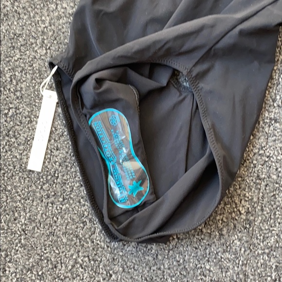 NWT Araks Jireh One Piece Black - Picture 5 of 6